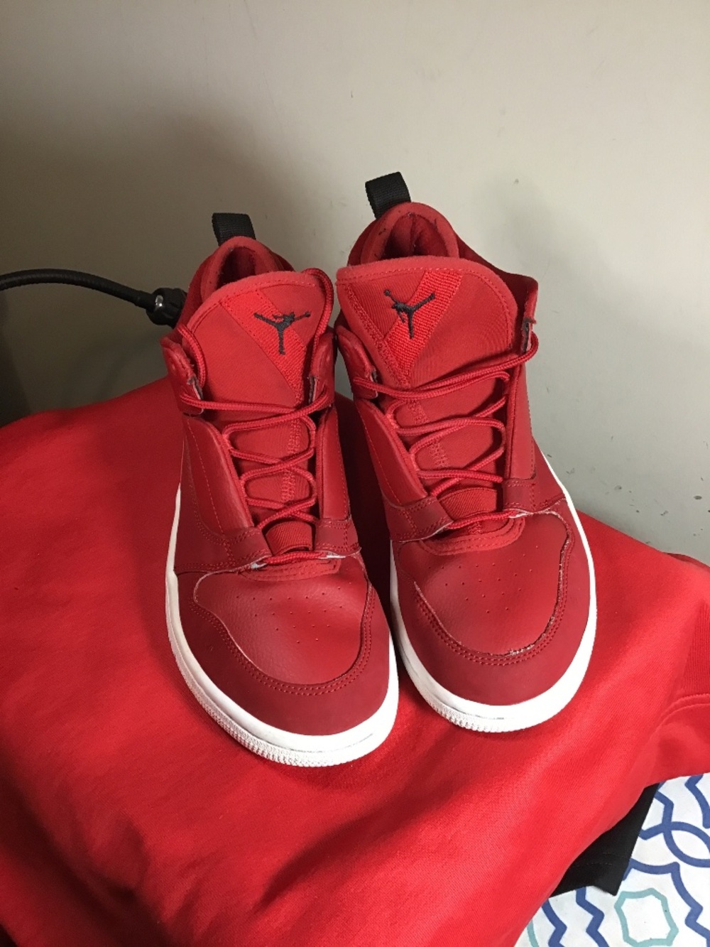 🔥Air Jordan, Fadeaway Gs Gym Red, used size 7Y, good condition, see photos ❤️🔥